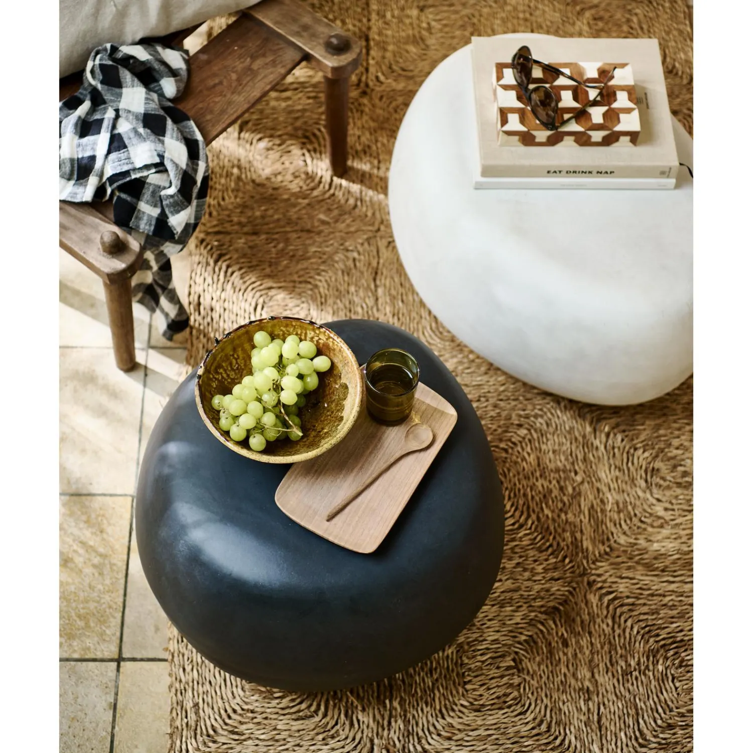 Hot WOOOD Pebble bijzettafel betonlook 35xø50 Antraciet