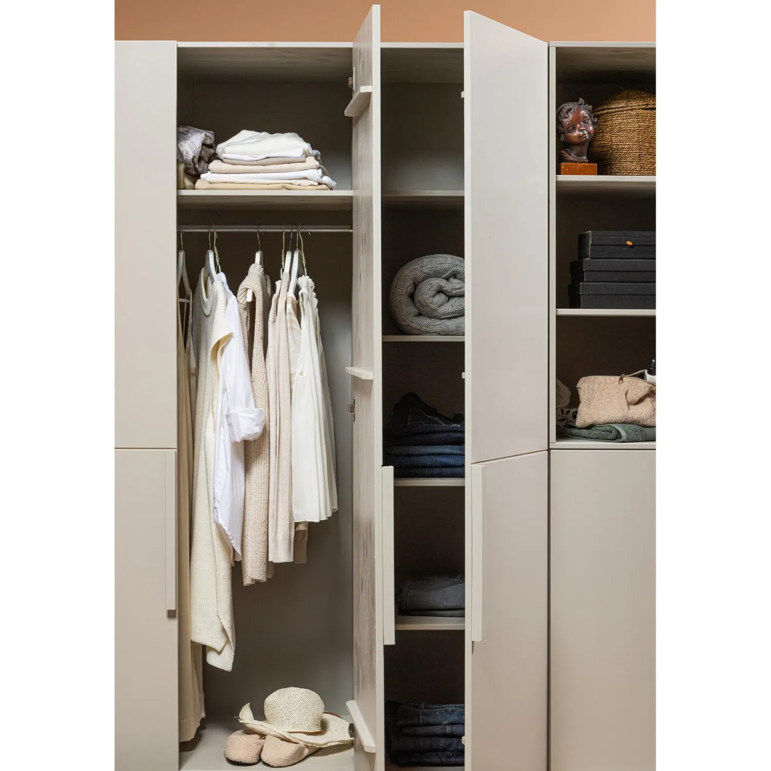 WOOOD Pure 3-deurs hang/legkast - splitdeur grenen dust