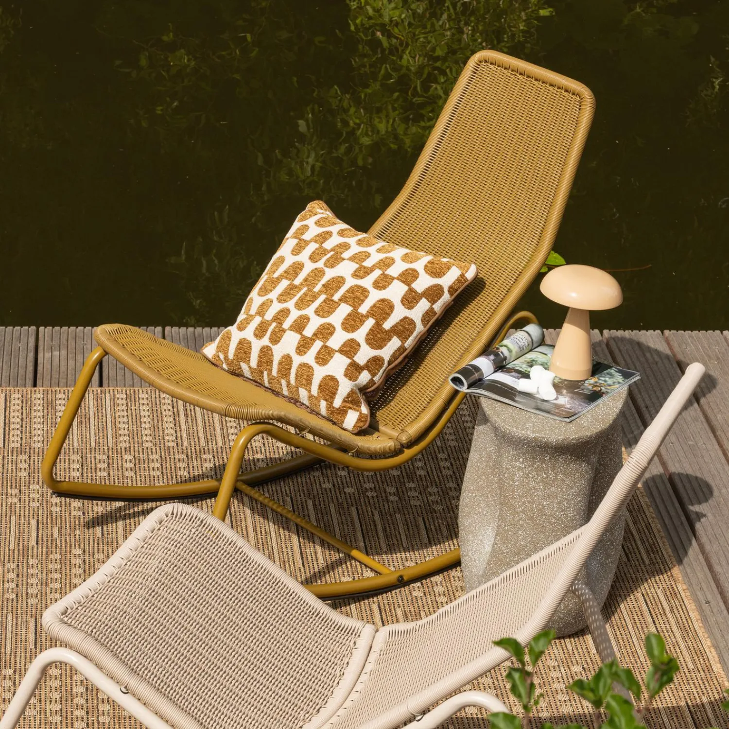 New WOOOD Tom tuin schommelstoel Honinggeel